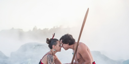 Te Puia, Hongi